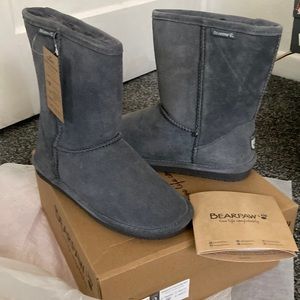 Bearpaw 9W gray boots NWT